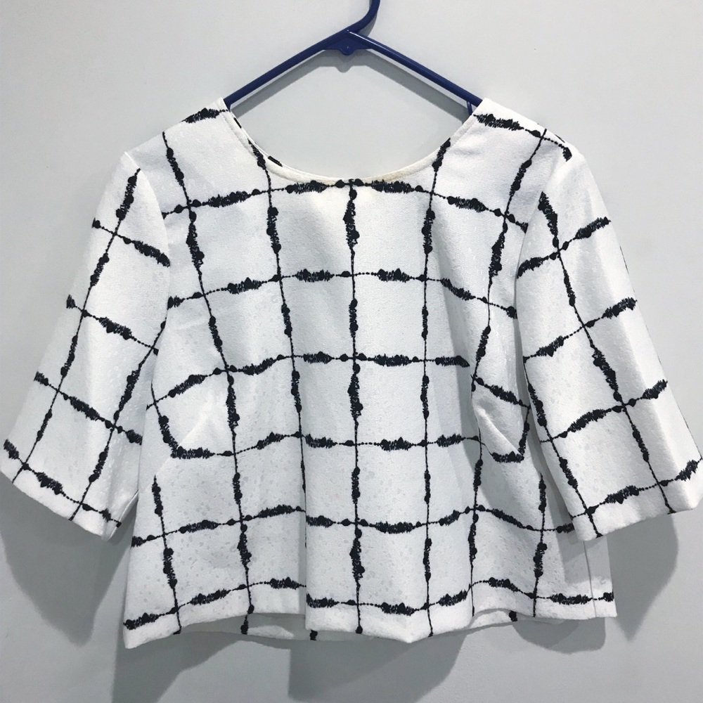 🏁 White & Black Top 🏁